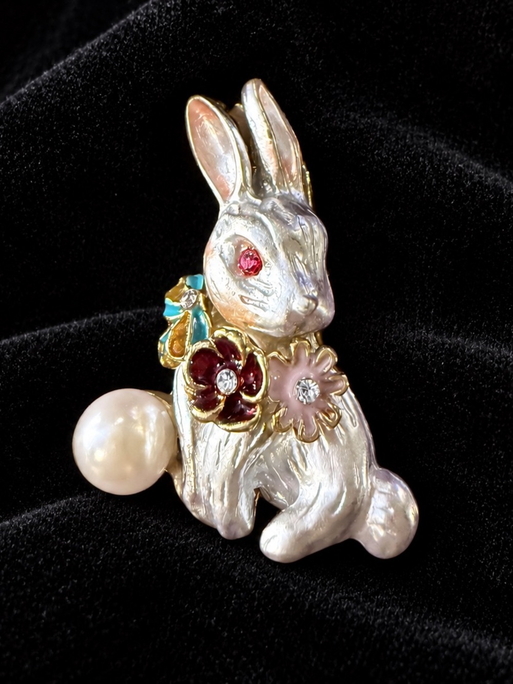 Silver Bunny Rabbit Brooch - Picture 3 of 4